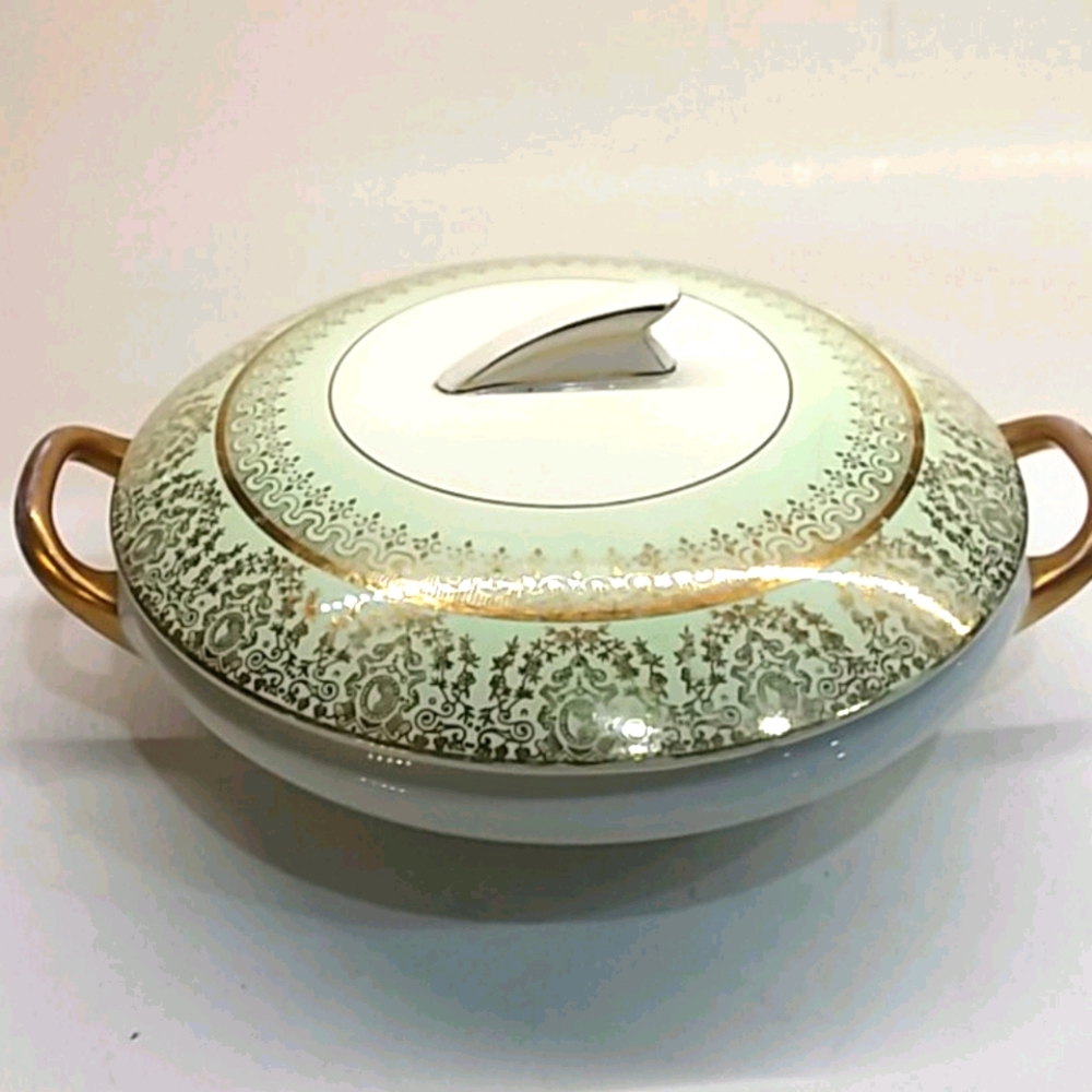 Vtg Stouffers handpainted Favorite Bavaria with lid 10.25"